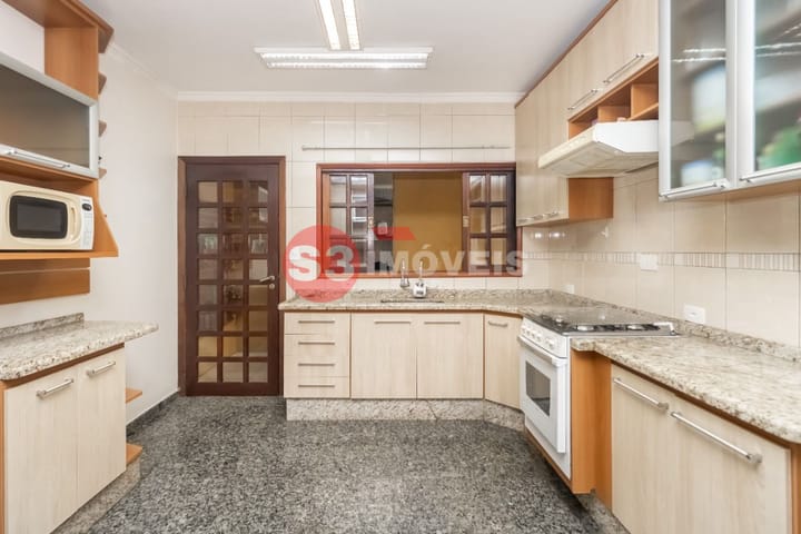 Casa à venda com 3 quartos, 380m² - Foto 15