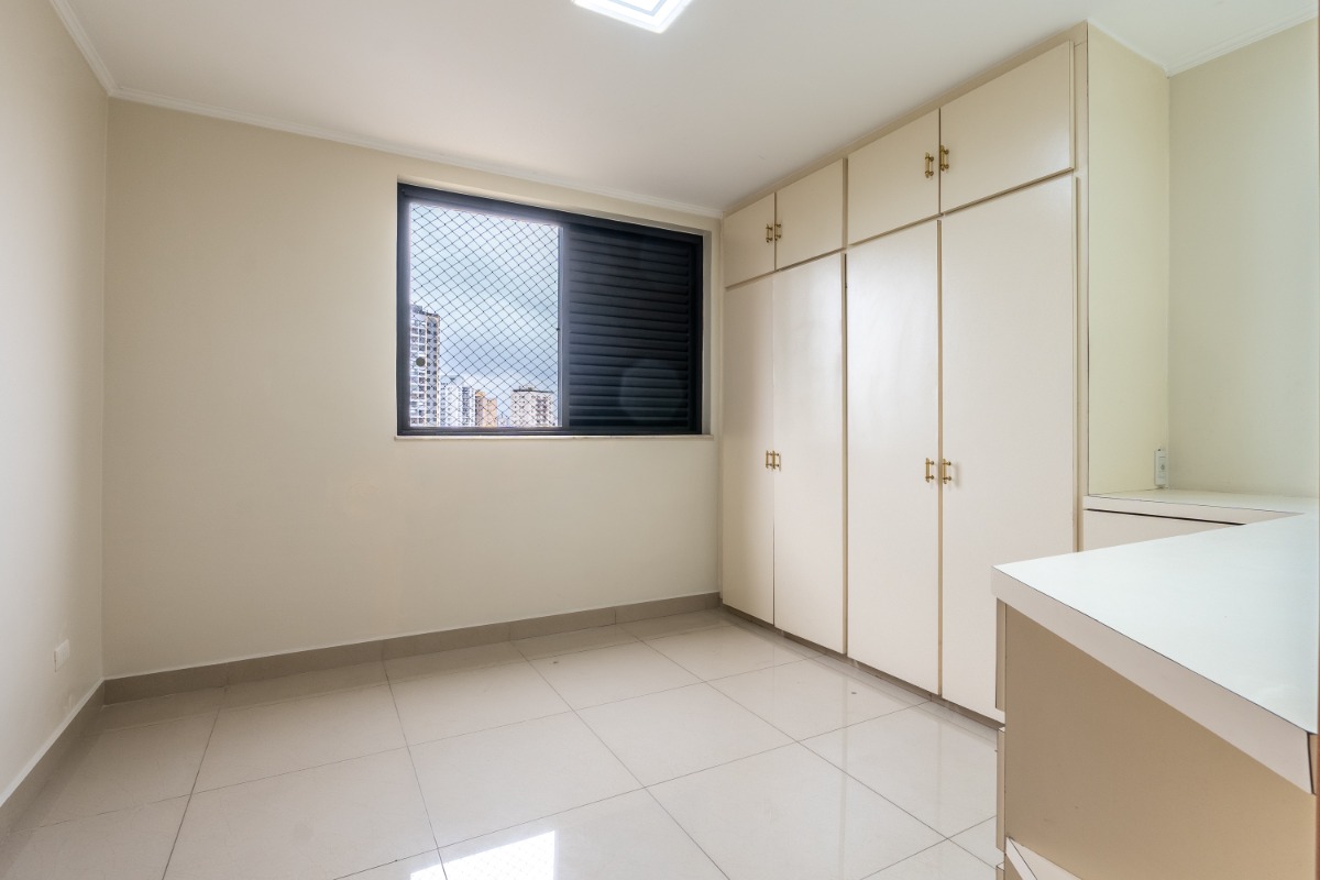 Apartamento à venda com 4 quartos, 220m² - Foto 35