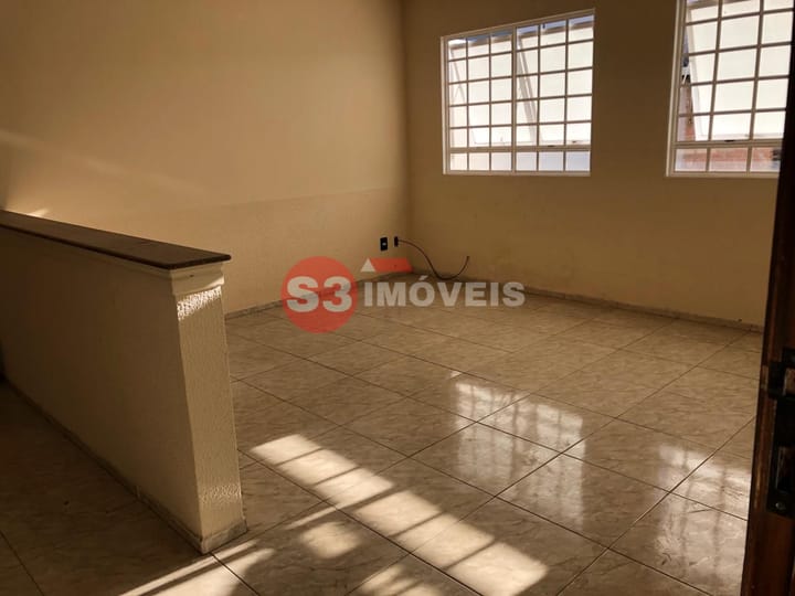 Casa à venda e aluguel com 5 quartos, 250m² - Foto 9