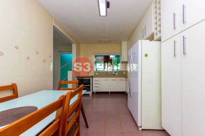 Casa à venda com 2 quartos, 140m² - Foto 11