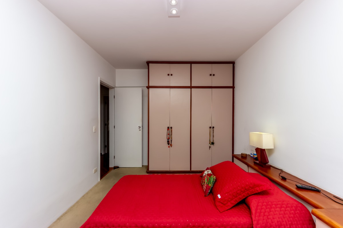 Apartamento à venda com 4 quartos, 140m² - Foto 17