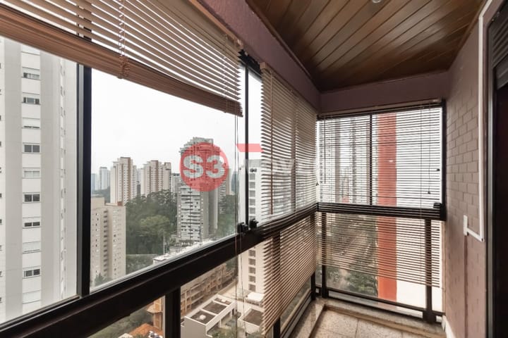 Apartamento à venda com 3 quartos, 157m² - Foto 28