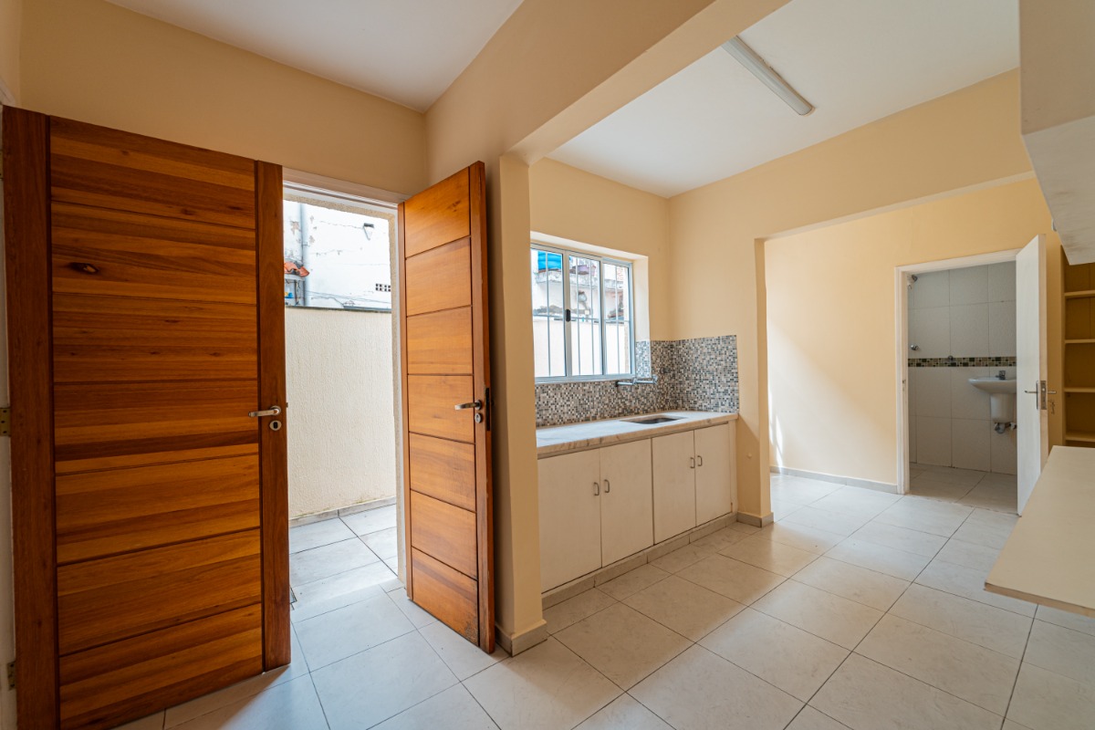 Casa à venda com 3 quartos, 120m² - Foto 3