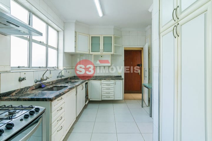 Apartamento à venda com 3 quartos, 175m² - Foto 12