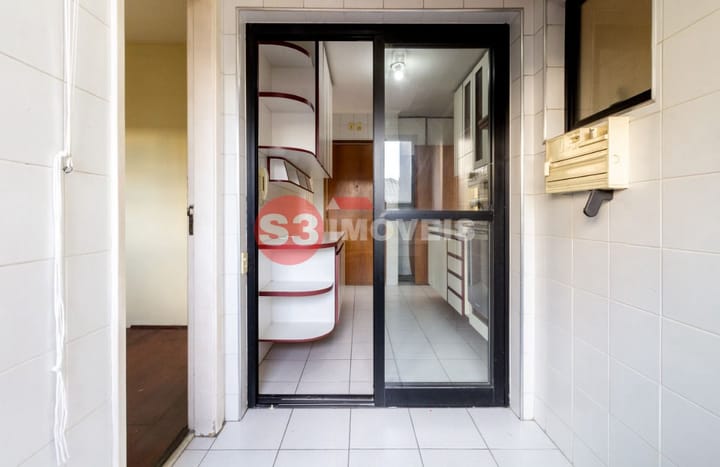 Apartamento à venda com 3 quartos, 81m² - Foto 32