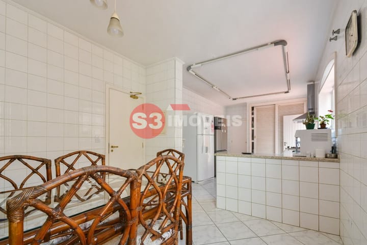 Casa à venda com 4 quartos, 450m² - Foto 17