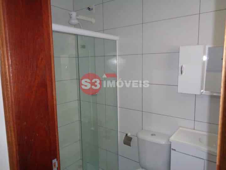 Casa à venda com 6 quartos, 250m² - Foto 19