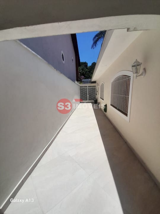 Casa à venda com 5 quartos, 219m² - Foto 33