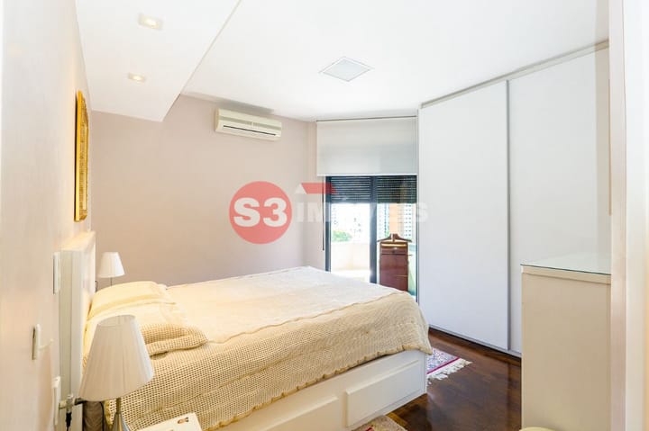 Apartamento à venda com 3 quartos, 200m² - Foto 41