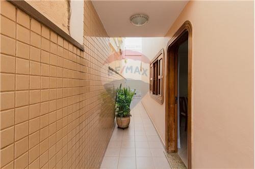 Casa à venda com 3 quartos, 200m² - Foto 13