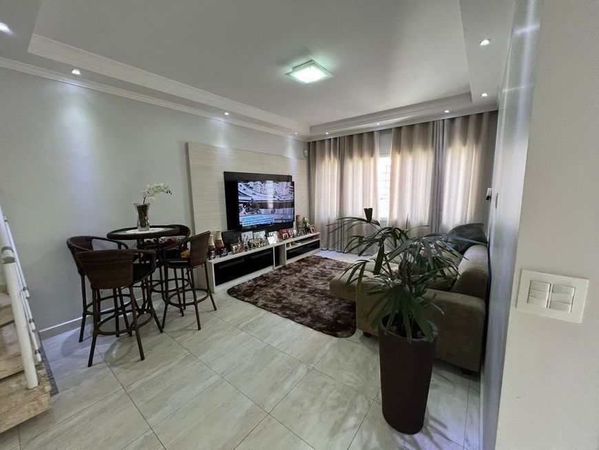 Casa à venda com 3 quartos, 160m² - Foto 1