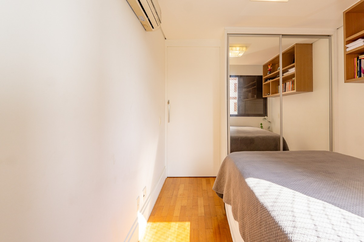 Apartamento à venda com 3 quartos, 167m² - Foto 22