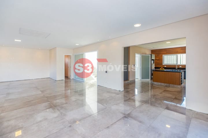 Casa à venda com 4 quartos, 900m² - Foto 2