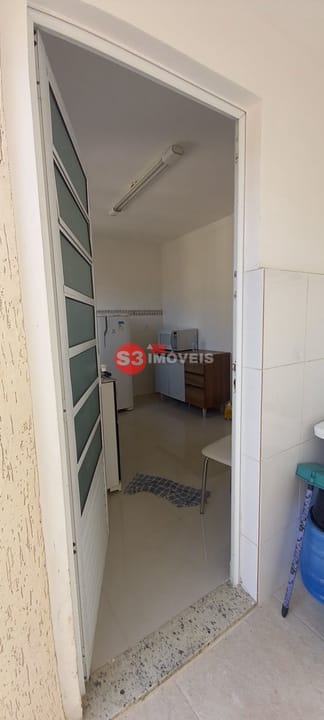 Casa à venda com 2 quartos, 90m² - Foto 15