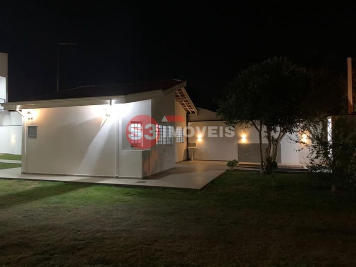 Casa à venda com 4 quartos, 580m² - Foto 17