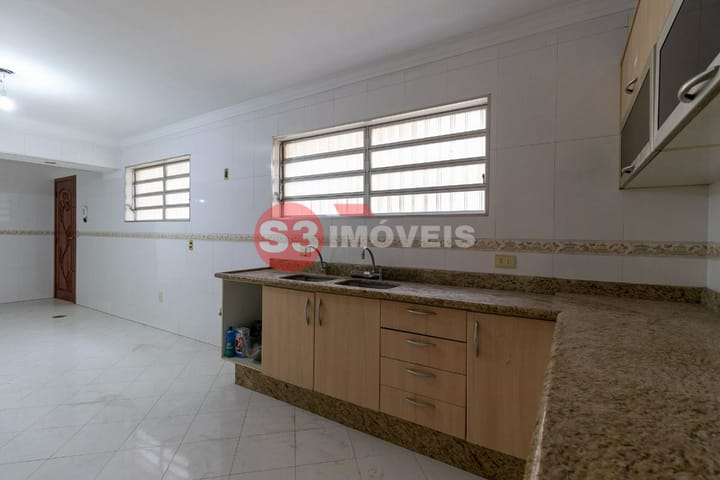 Casa à venda com 3 quartos, 240m² - Foto 23