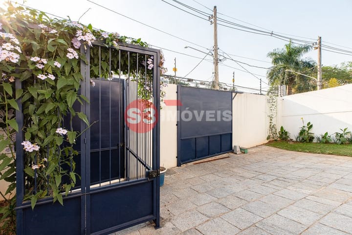 Casa à venda com 4 quartos, 450m² - Foto 7