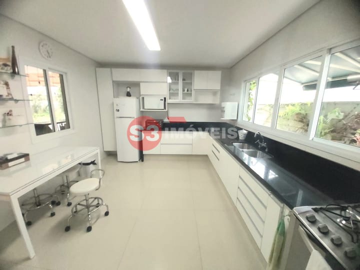 Casa de Condomínio à venda e aluguel com 4 quartos, 329m² - Foto 21