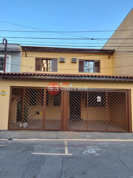 Casa à venda com 4 quartos, 200m² - Foto 1