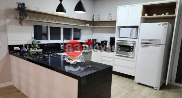 Casa de Condomínio à venda com 3 quartos, 250m² - Foto 8