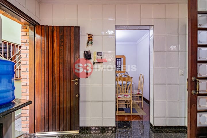 Casa à venda com 3 quartos, 250m² - Foto 18