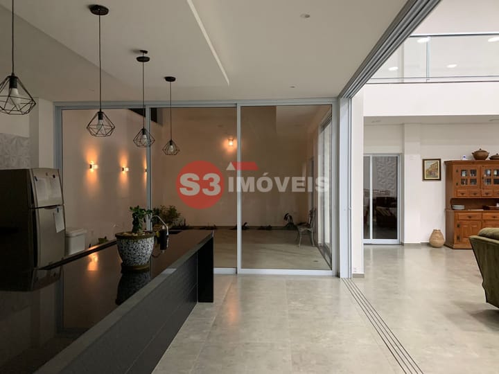 Casa à venda com 4 quartos, 580m² - Foto 8