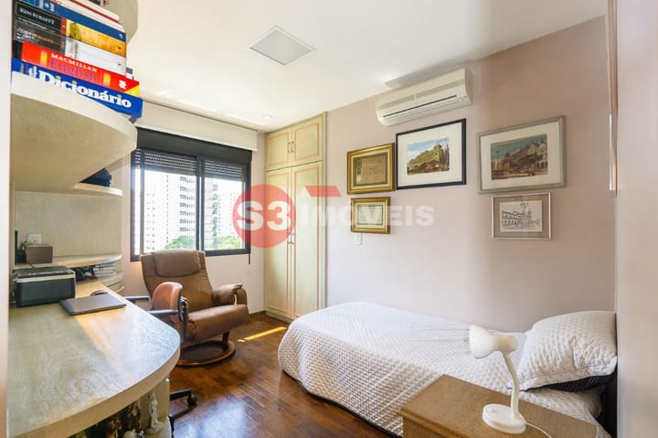 Apartamento à venda com 3 quartos, 200m² - Foto 37