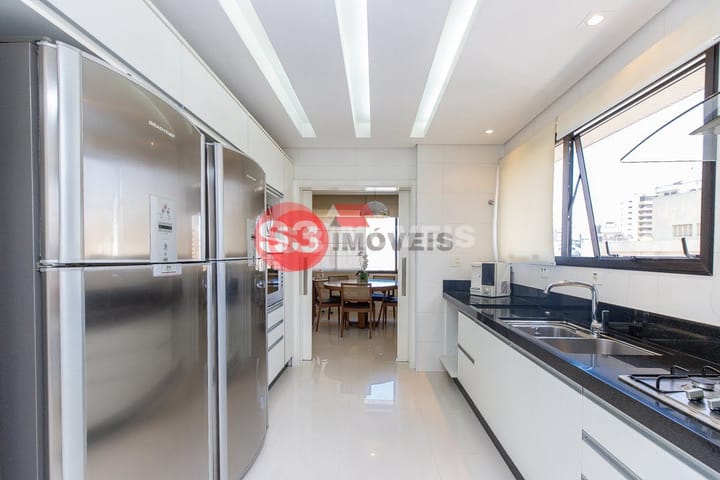 Apartamento à venda com 3 quartos, 247m² - Foto 23