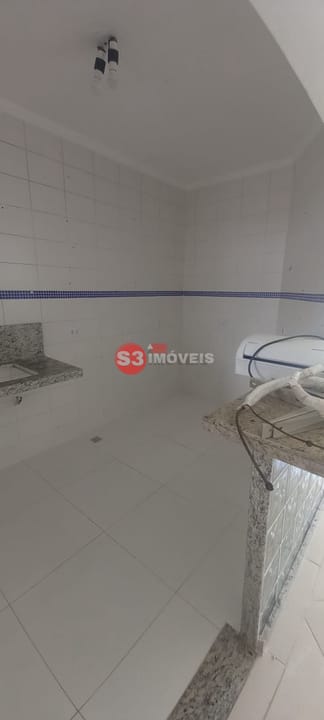 Casa à venda com 3 quartos, 80m² - Foto 11