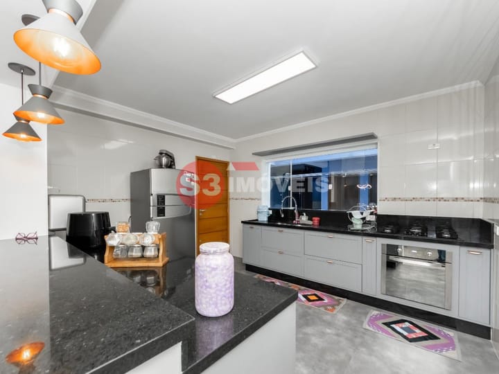 Casa à venda com 3 quartos, 300m² - Foto 14