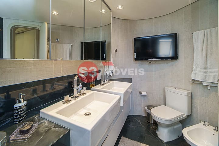 Cobertura à venda com 4 quartos, 420m² - Foto 32