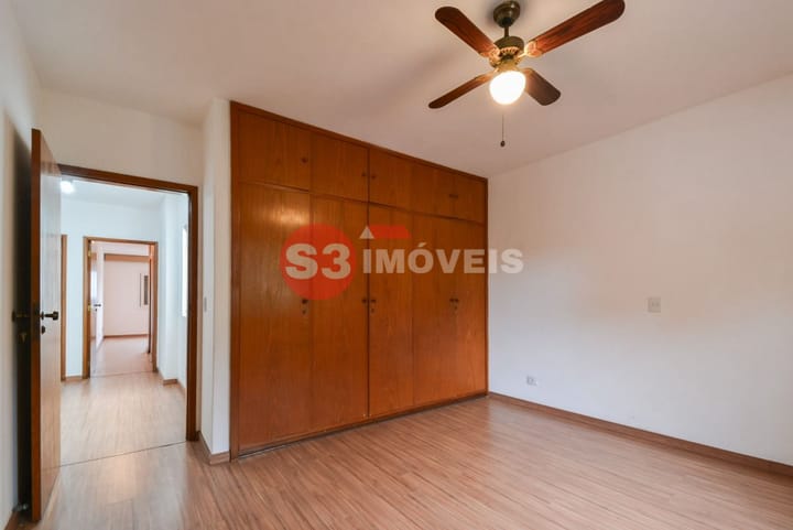 Casa à venda com 4 quartos, 331m² - Foto 38