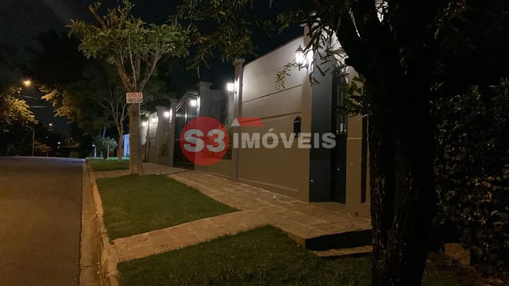 Casa à venda com 4 quartos, 580m² - Foto 29