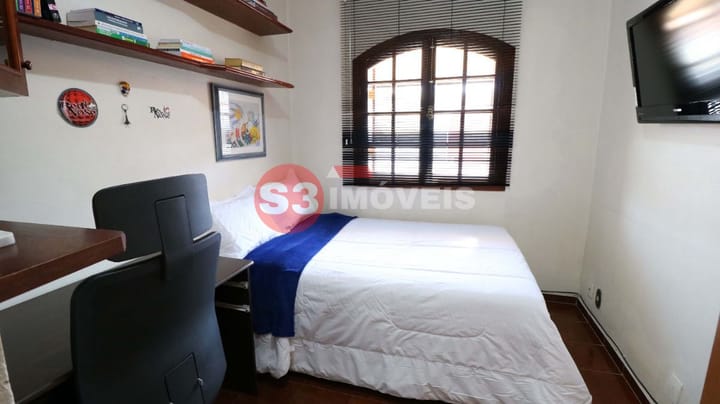 Casa à venda com 3 quartos, 250m² - Foto 17