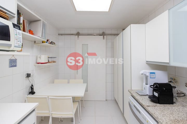 Apartamento à venda com 3 quartos, 161m² - Foto 35