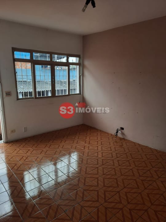 Casa à venda com 5 quartos, 200m² - Foto 1