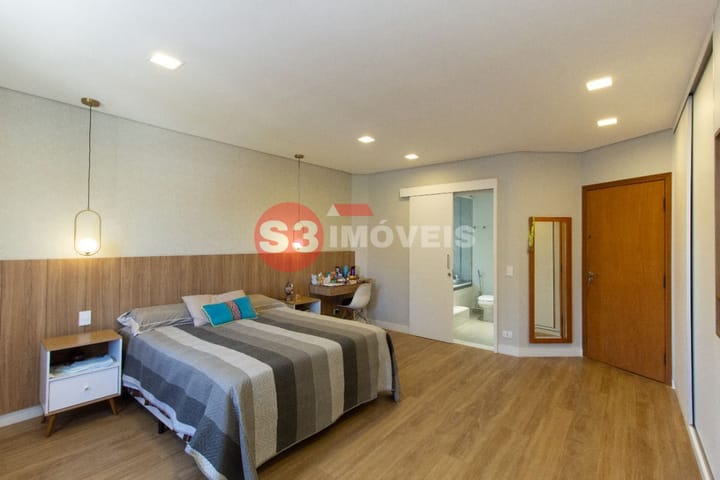 Casa à venda com 4 quartos, 314m² - Foto 14