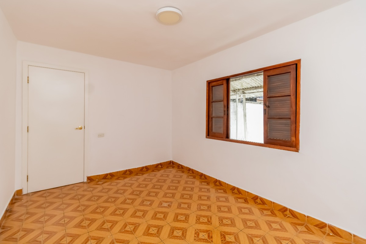 Casa à venda com 4 quartos, 150m² - Foto 15