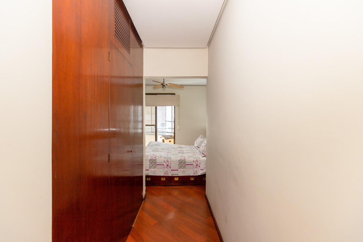 Apartamento à venda com 3 quartos, 147m² - Foto 28