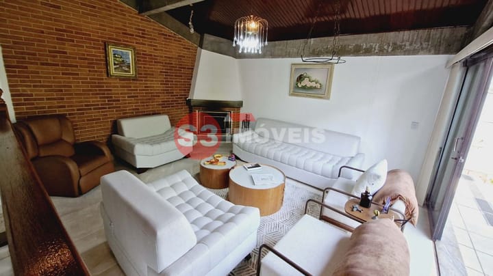 Casa à venda com 3 quartos, 245m² - Foto 13