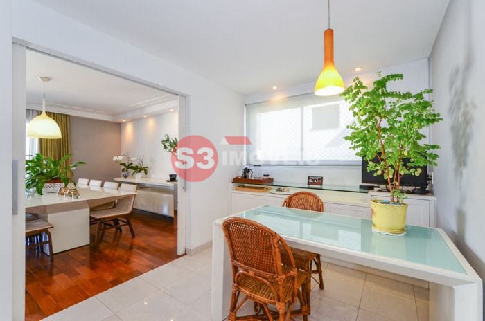 Apartamento à venda com 3 quartos, 202m² - Foto 12