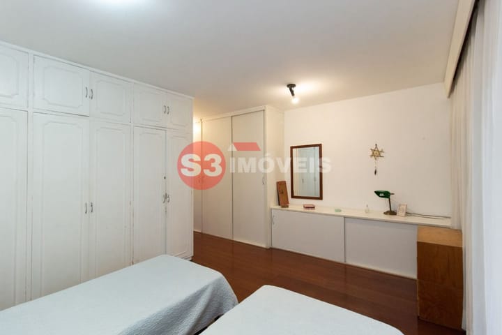 Casa à venda com 5 quartos, 330m² - Foto 17