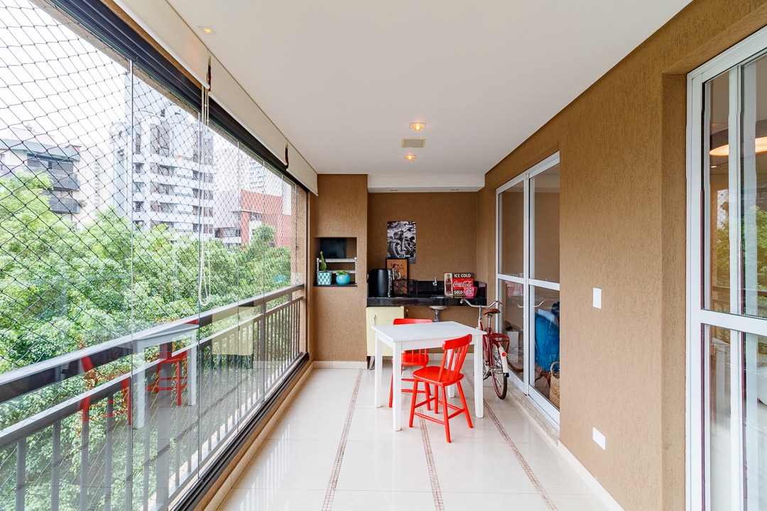 Apartamento à venda com 3 quartos, 137m² - Foto 19