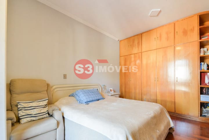 Casa à venda com 4 quartos, 450m² - Foto 25