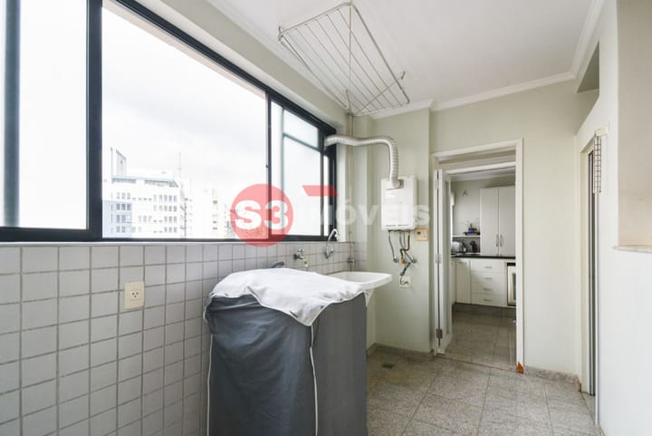 Apartamento à venda com 3 quartos, 230m² - Foto 32