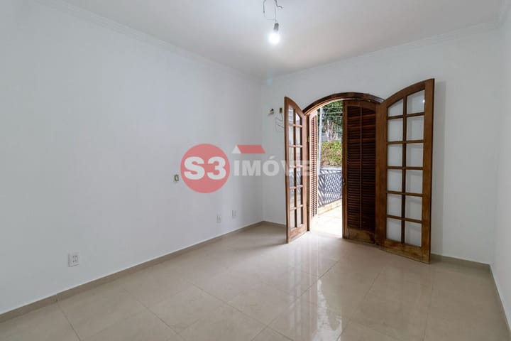 Casa à venda com 3 quartos, 240m² - Foto 5