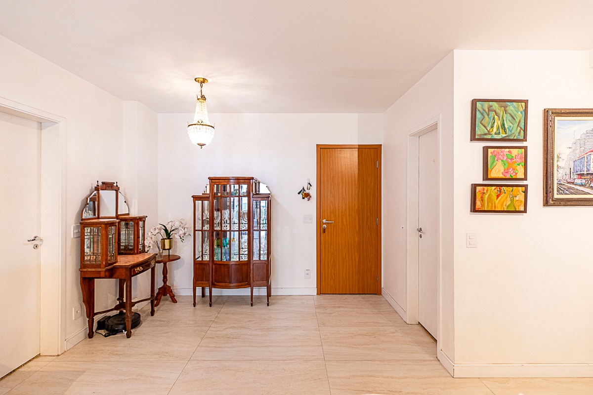 Apartamento à venda com 3 quartos, 108m² - Foto 11