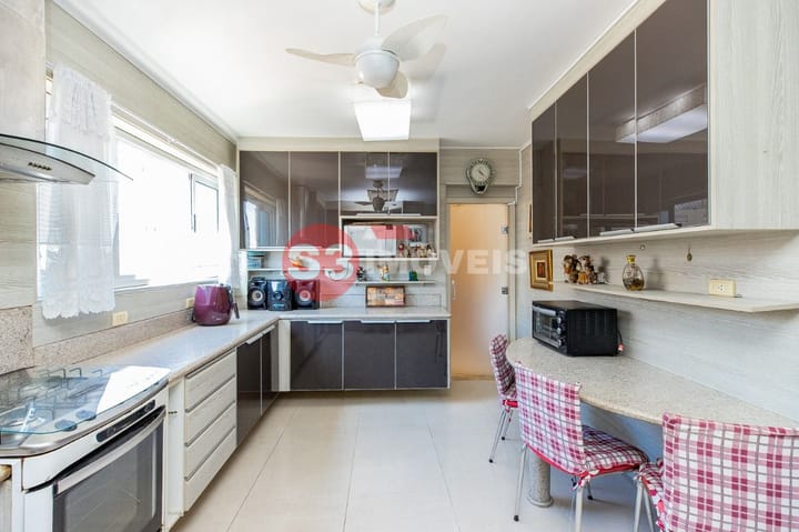 Apartamento à venda com 3 quartos, 230m² - Foto 23