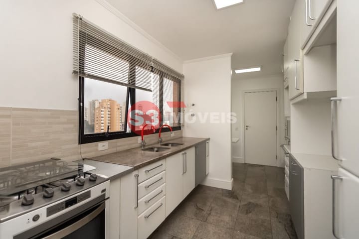 Apartamento à venda com 3 quartos, 157m² - Foto 12