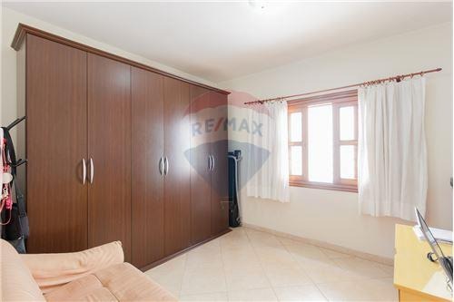 Casa à venda com 3 quartos, 200m² - Foto 9